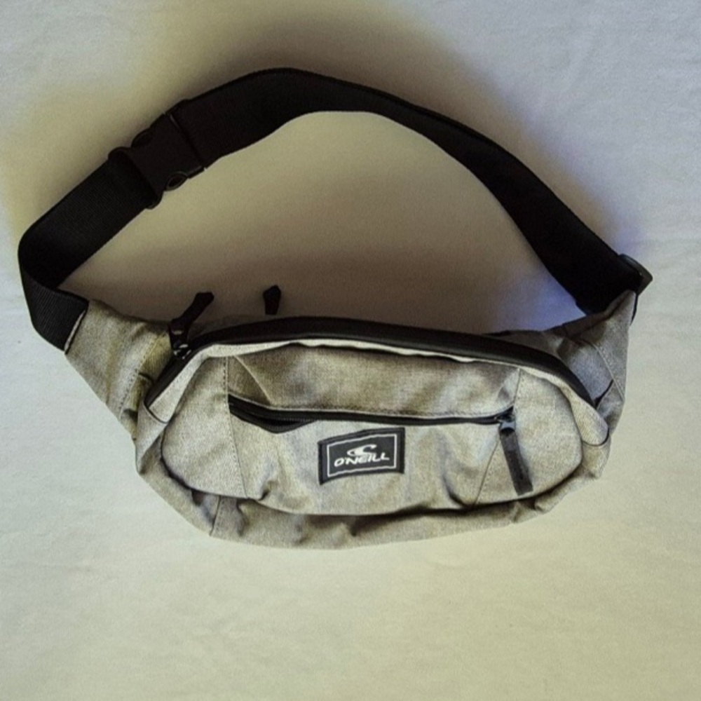 O'Neill  New Waistpack color Grey size ONE.